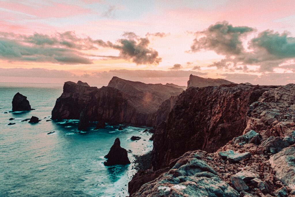 Reflexão sobre os desafios laborais na Madeira