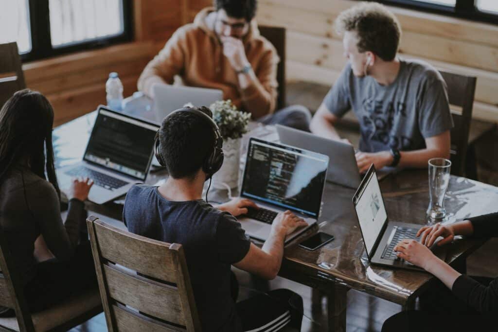 Católica e Fundação Santander lançam curso gratuito sobre sustentabilidade nas empresas