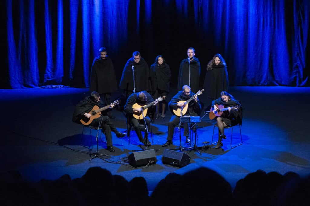 Os FATUM no TRIBUTO AO FADO, TRIBUTO À LIBERDADE, que  celebrou 50 anos de Democracia a 27 de abril de 2024, no CCIF (Funchal).