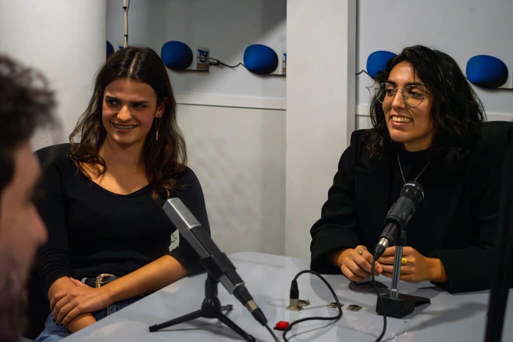 PEÇO A PALAVRA de 18 de dezembro de 2024, com Maria Velosa, licenciada em Ciências da Nutrição pela Faculdade de Medicina de Lisboa e antiga Presidente da Direção da ANEN (Associação Nacional de Estudantes de Nutrição) e Mafalda Brazão, estudante de Medicina na Universidade da Madeira e responsável pela Secção de Promoção da Saúde na ACADÉMICA DA MADEIRA.