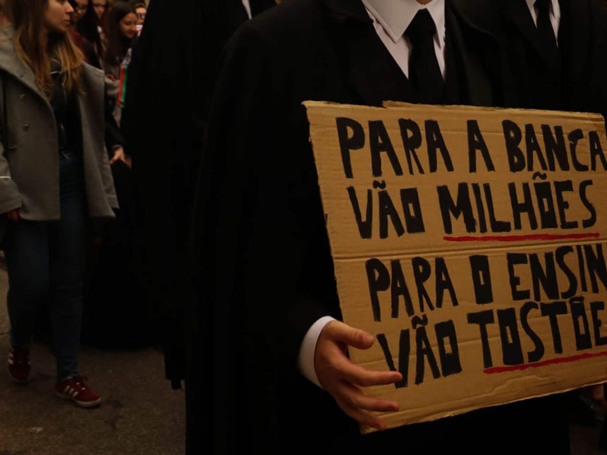 Movimento ACADÉMICAS PONTO foi recebido pela Comissão de Educação e Ciência