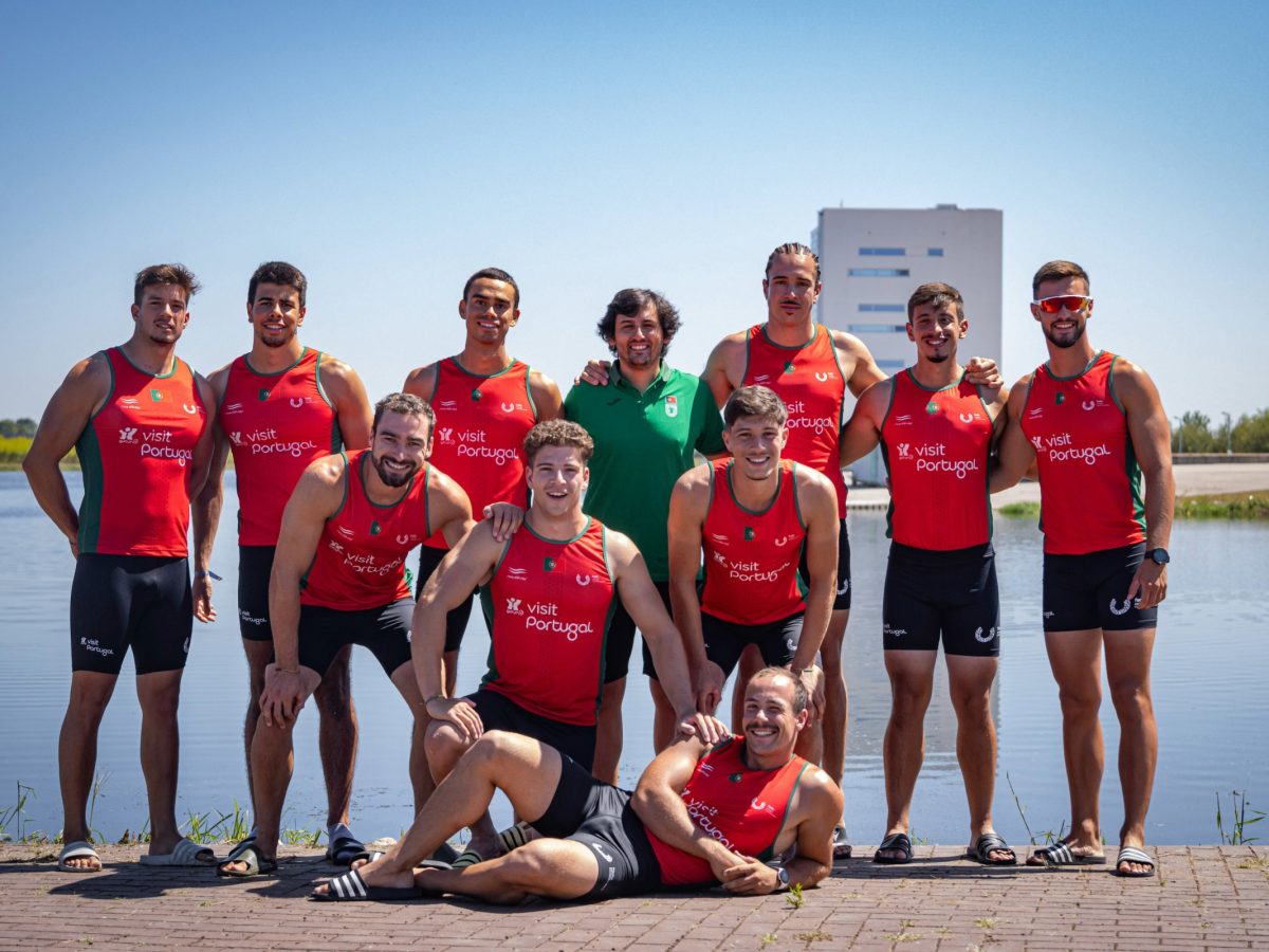O madeirense António Ribeiro (terceiro de pé, da esquerda para direita) é um dos universitários portugueses convocados para o 2024 FISU World University Championships Canoe Sports. O evento acontece em Montemor-o-Velho. Créditos da imagem: FADU.