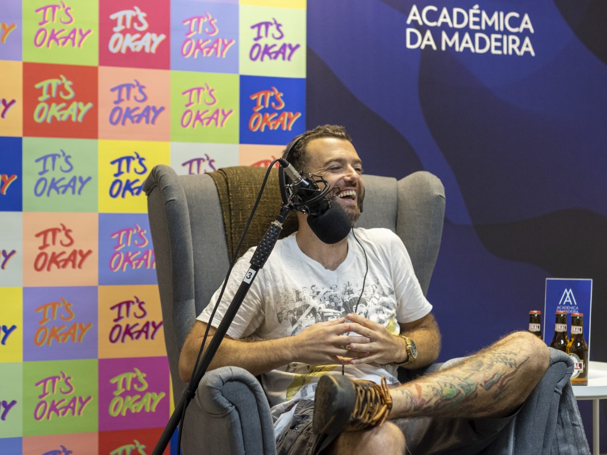 O mediático guia turístico Jeff de Gouveia chega ao IT´S OKAY