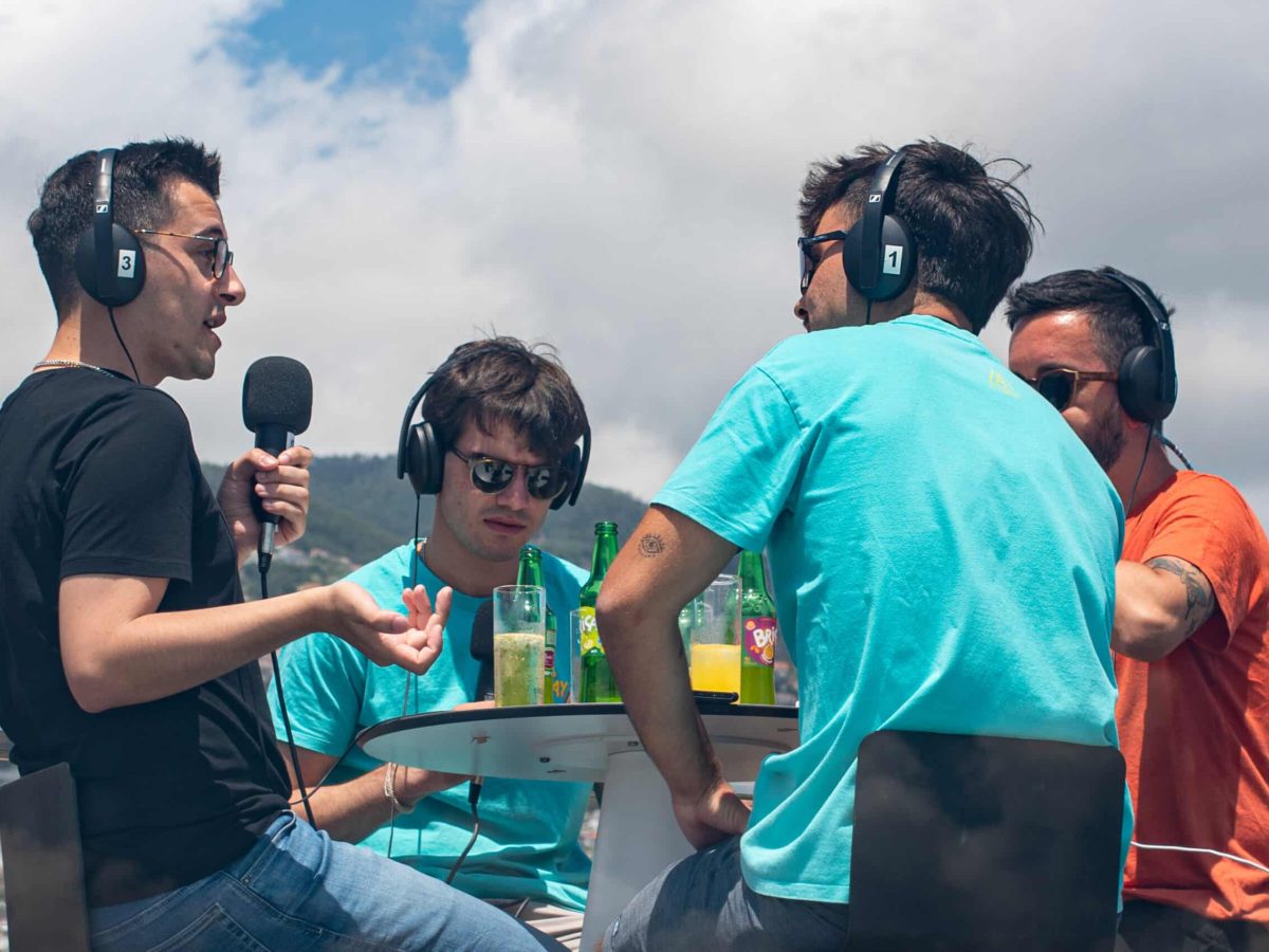 Álvaro Curia e Ludgero Cardoso, do Literacidades, foram entrevistados no IT'S OKAY, em junho de 2023. O episódio foi gravado no Castanheiro Boutique Hotel.