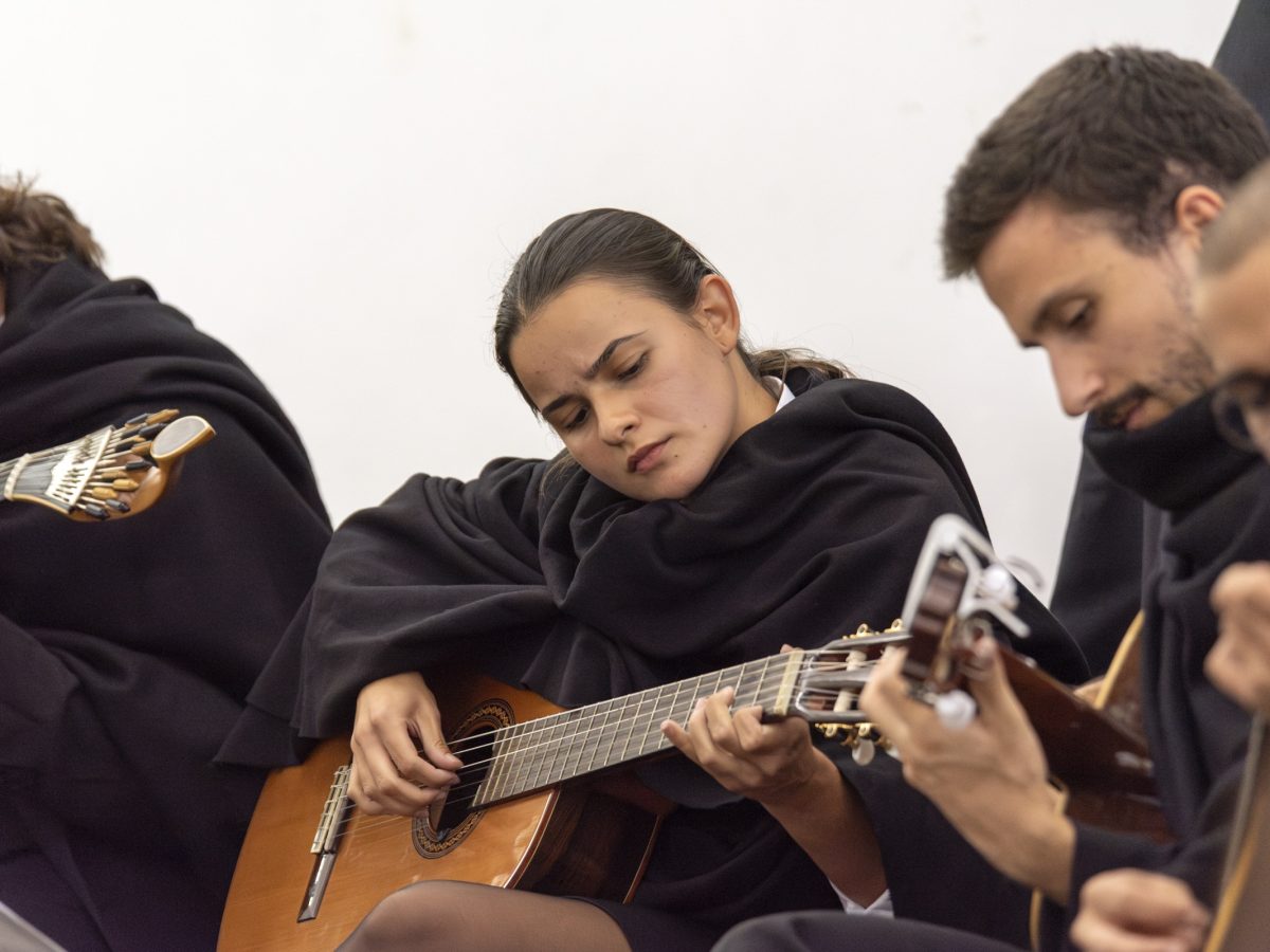 Beatriz Luís integra os FATUM há vários meses, estreando nos saraus em julho de 2023.