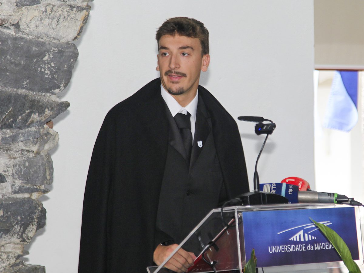 Ricardo Freitas Bonifácio, Presidente da Direção da ACADÉMICA DA MADEIRA, na Sessão Solene de Abertura das Aulas do Ano Académico 2023-2024, realizada a 25 de outubro de 2023, no Colégio dos Jesuítas do Funchal.
