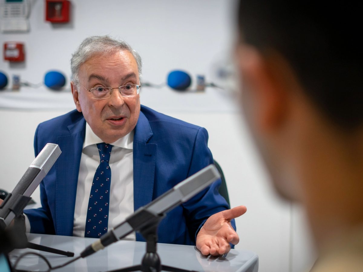 Sílvio Fernandes, Reitor da UMa, no episódio de estreia do PEÇO A PALAVRA, emitido a 5 de junho de 2024.