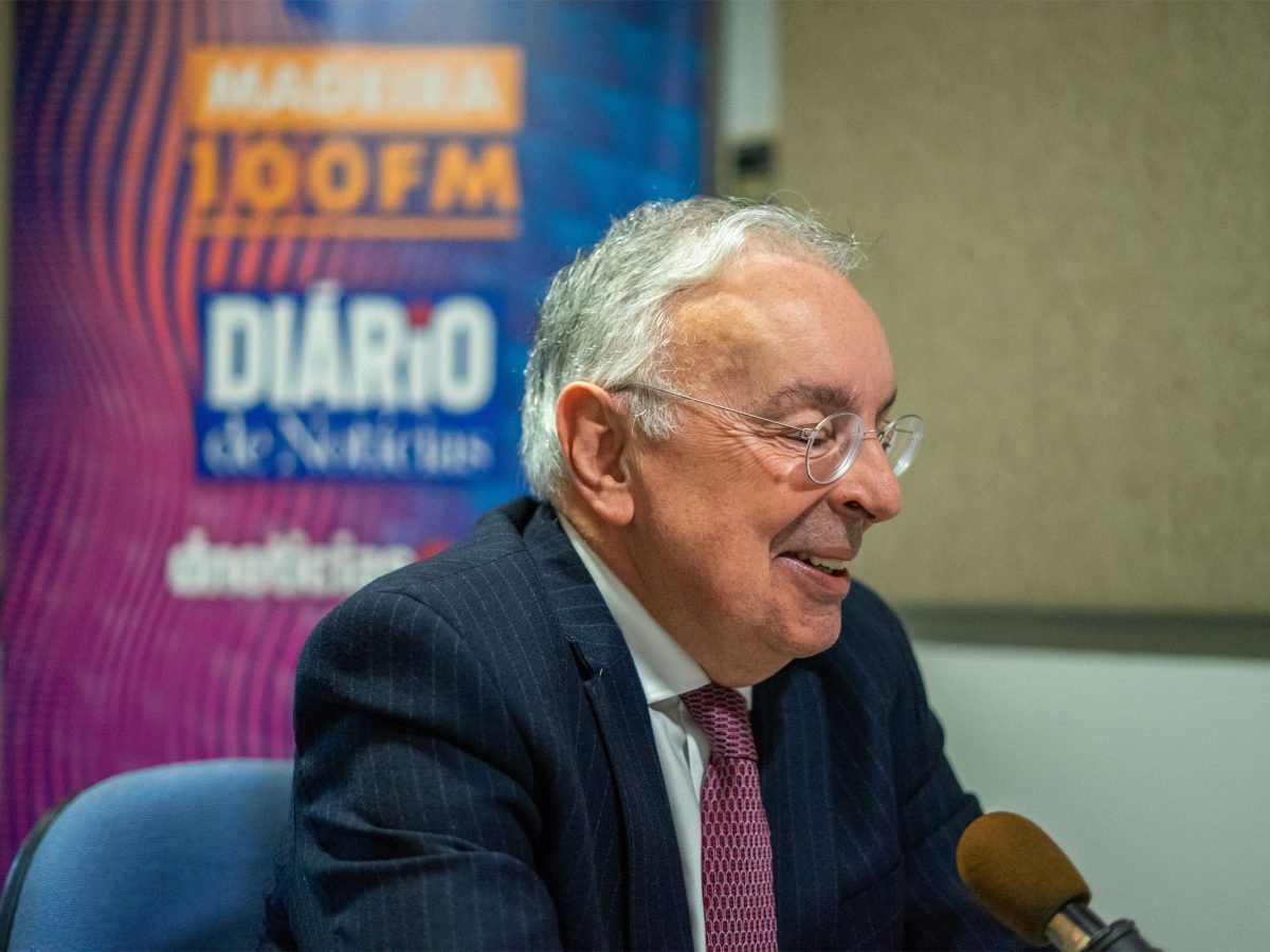 Sílvio Fernandes, reitor da Universidade da Madeira, foi o convidado do PEÇO A PALAVRA emitido a 