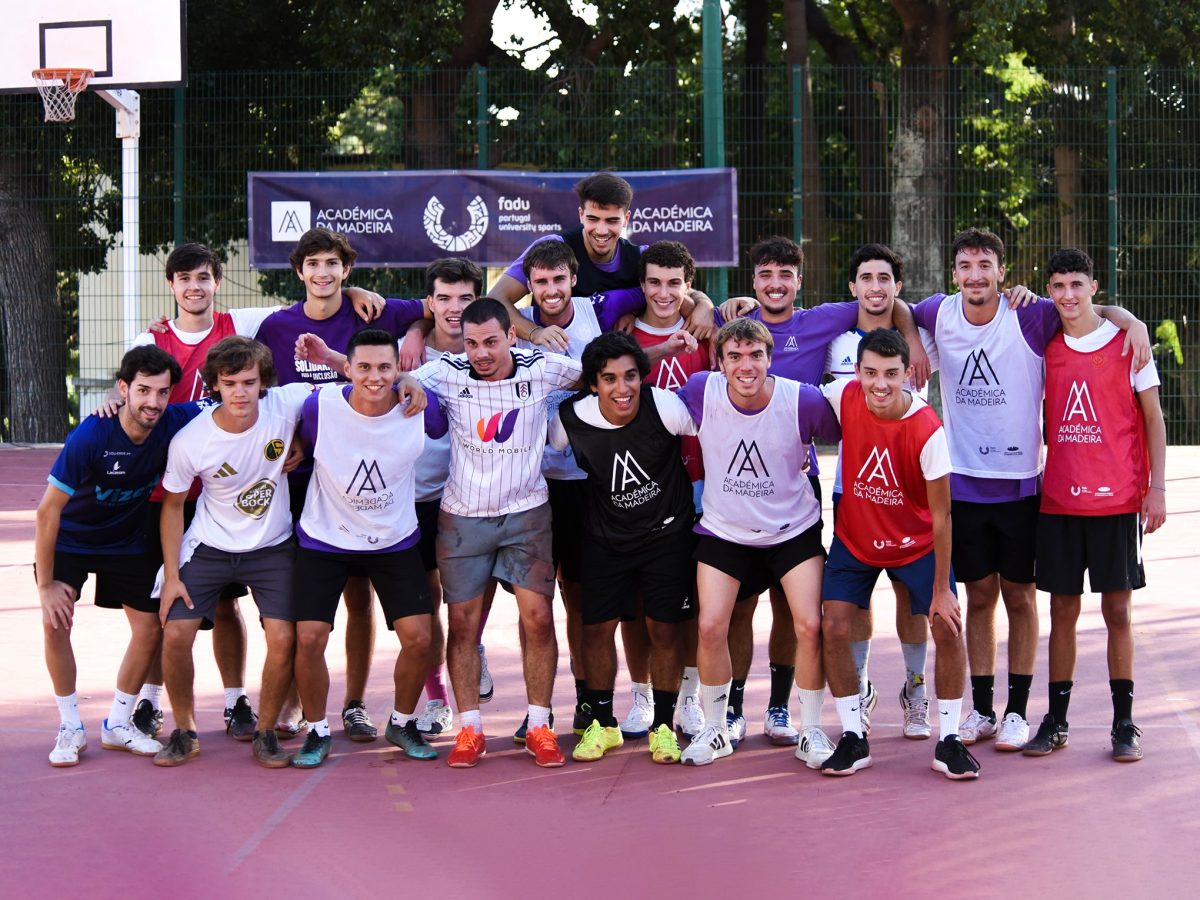 Os Sacramento Kengas, de camisolas roxas, venceram a 20.ª edição do TROFÉU DO REITOR. Os Al-Kakaki FC ficaram com a medalha de prata.
