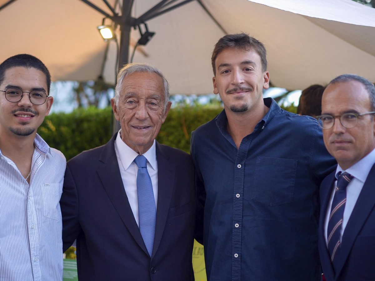 Ismael Da Gama, Coordenador dos Voluntários da ACADÉMICA DA MADEIRA; Marcelo Rebelo de Sousa; Ricardo Freitas Bonifácio, Presidente da Direção da ACADÉMICA DA MADEIRA e Pedro Adão e Silva, Ministro da Cultura, na inauguração da 6.ª Festa do Livro de Belém.