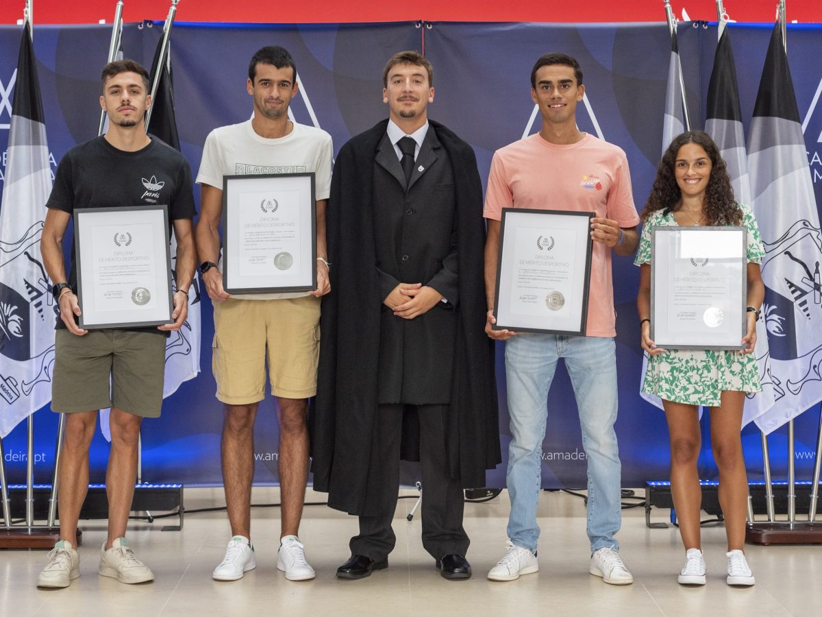 Em setembro de 2023, a ACADÉMICA DA MADEIRA prestou homenagem aos campeões universitários da época 2022-2023.
