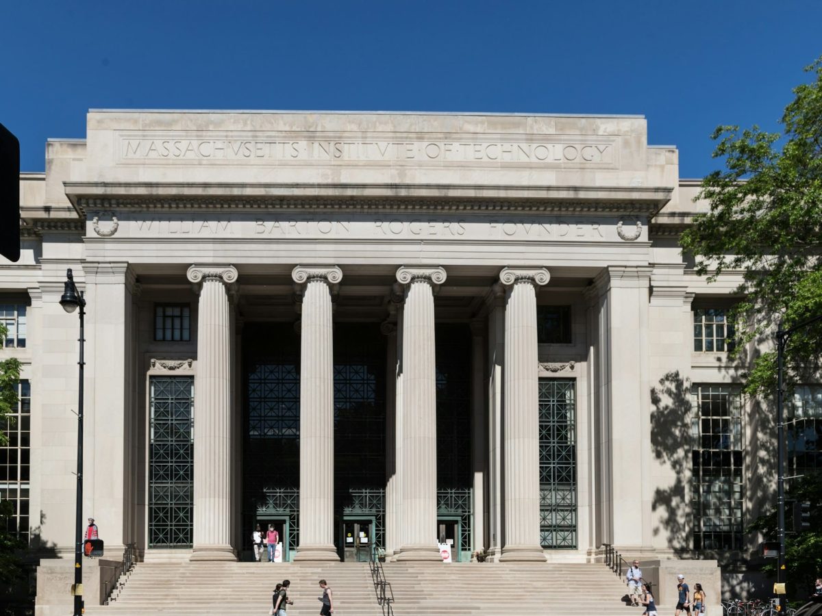 Instituto de Tecnologia do Massachusetts (MIT), Cambridge (EUA).