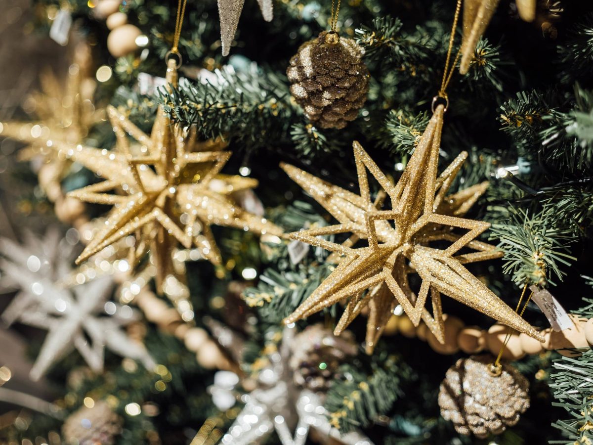 Decoração da árvore de Natal comunitária da UMa