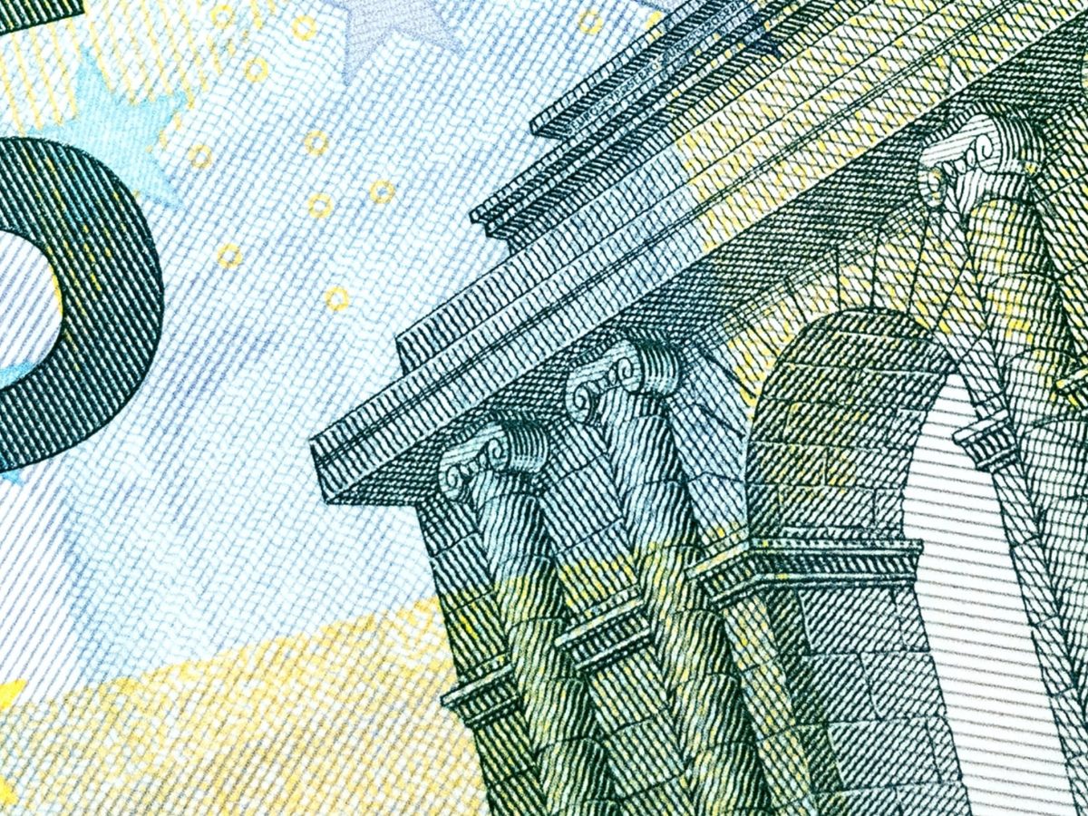 Jovens qualificados que ficam em Portugal já podem pedir devolução de propinas