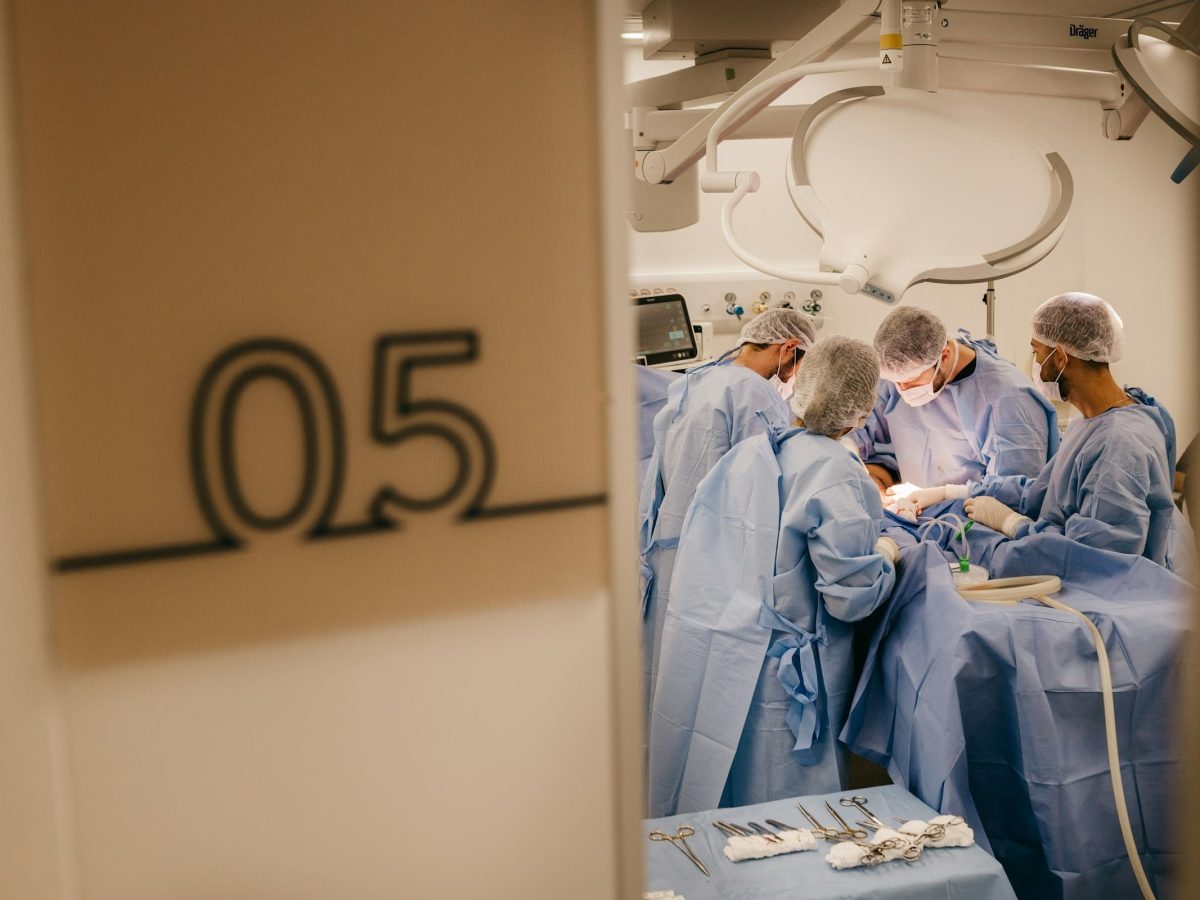 Excluídos de Medicina no Porto levam caso aos tribunais